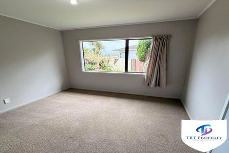 Photo of property in 8 Le Havre Place, Takanini, 2112