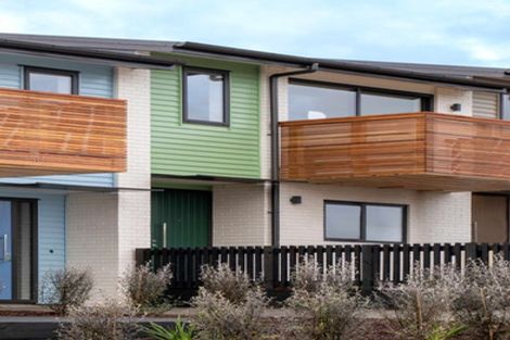 Photo of property in 43 Oakum Road, Whitby, Porirua, 5024