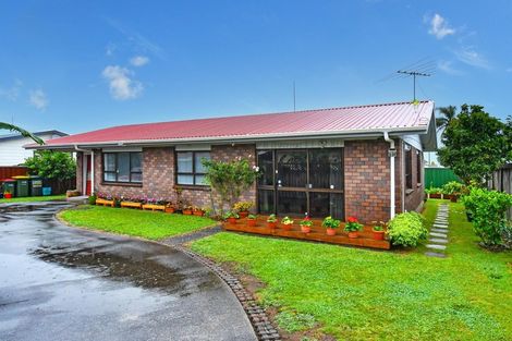 Photo of property in 2/24 Grove Road, Papakura, 2110