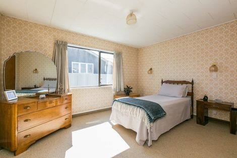 Photo of property in 1/4 Lee Road, Taradale, Napier, 4112