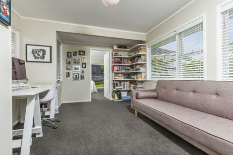Photo of property in 2/65 Park Rise, Campbells Bay, Auckland, 0630