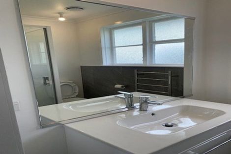 Photo of property in 5-7 Esk Street, Roslyn, Palmerston North, 4414