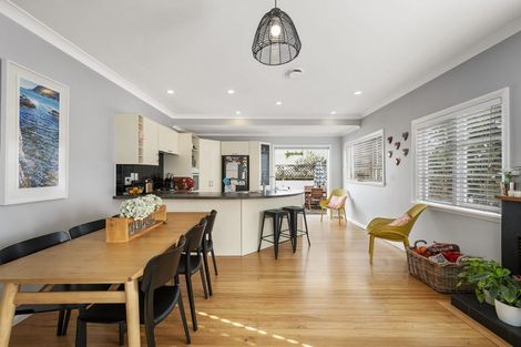 Photo of property in 40 The Parade, Island Bay, Wellington, 6023