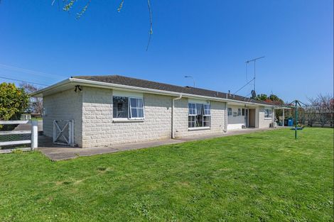 Photo of property in 140 Mako Mako Road, Levin, 5510
