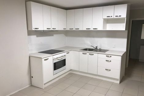 Photo of property in 4 Tupaki Place, Pakuranga Heights, Auckland, 2010