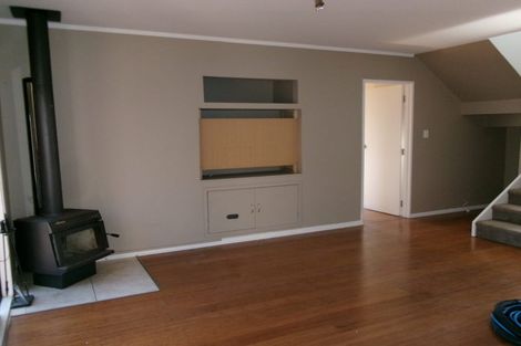 Photo of property in 4 First Avenue, Glenbrook, Waiuku, 2681