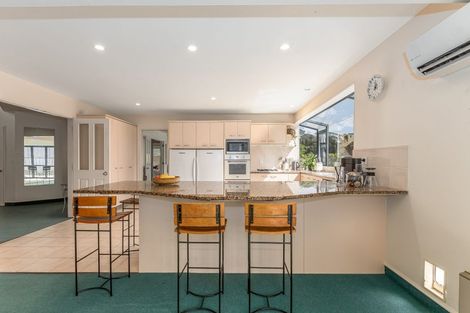 Photo of property in 31 Lanyon Place, Whitby, Porirua, 5024