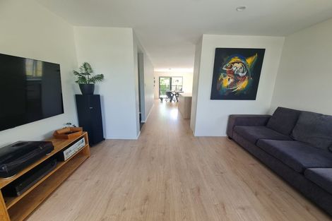 Photo of property in 5 Falcon Crescent, Hobsonville, Auckland, 0618