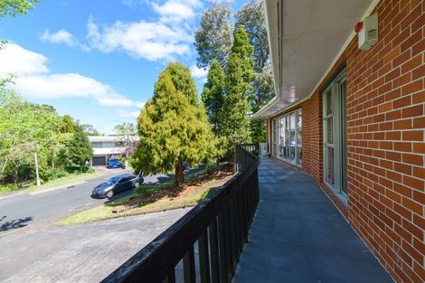 Photo of property in 27 Crompton Road, Massey, Auckland, 0614