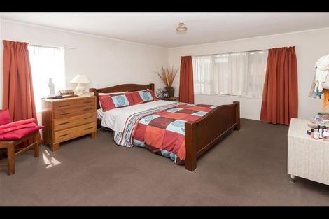 Photo of property in 3/320 Pakuranga Road, Pakuranga Heights, Auckland, 2010