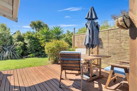 Photo of property in 13 Ross Street, Marton, 4710