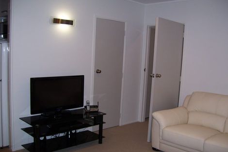 Photo of property in 2/10 Raewyn Place, Pakuranga, Auckland, 2010