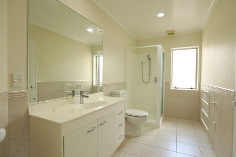 Photo of property in 29 Heyington Way, East Tamaki Heights, Auckland, 2016