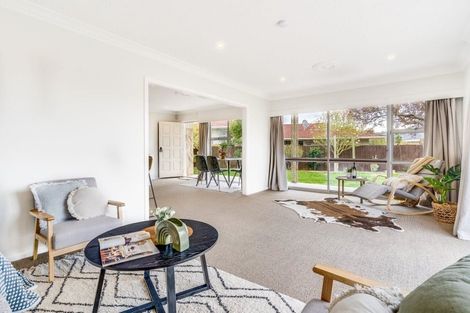 Photo of property in 48 Kent Lodge Avenue, Avonhead, Christchurch, 8042