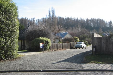 Photo of property in 16 Heuchan Lane, Wanaka, 9305