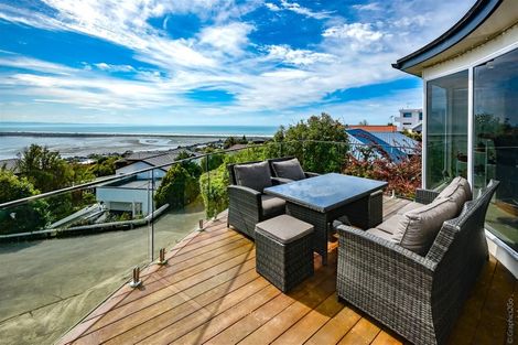 Photo of property in 220b Mount Pleasant Road, Mount Pleasant, Christchurch, 8081