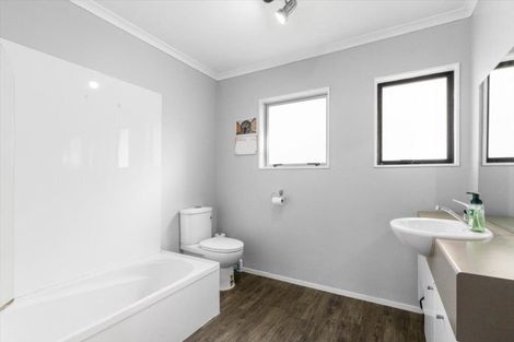 Photo of property in 9 Milsom Place, Te Puke, 3119