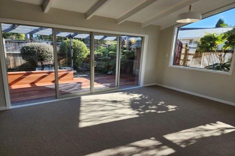 Photo of property in 1 Guinness Crescent, Ilam, Christchurch, 8041