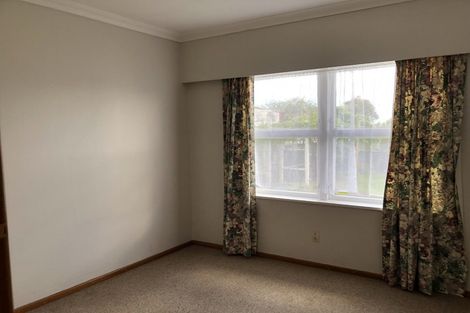Photo of property in 37 Featherston Street, Levin, 5510