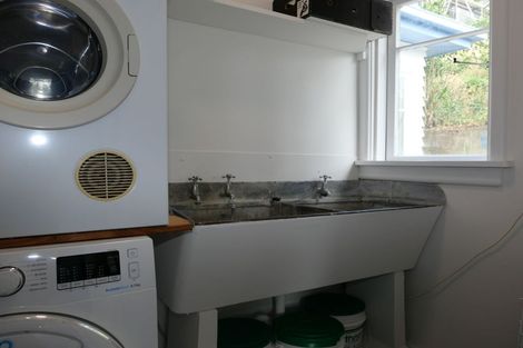 Photo of property in 37 Awa Road, Miramar, Wellington, 6022