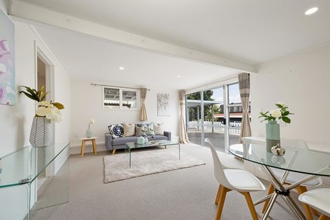 Photo of property in 41 Spence Road, Henderson, Auckland, 0612