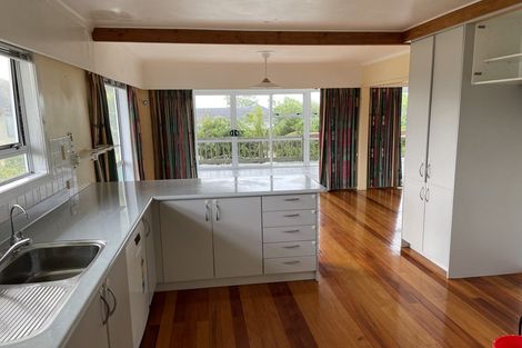 Photo of property in 57 Bradbury Road, Botany Downs, Auckland, 2010