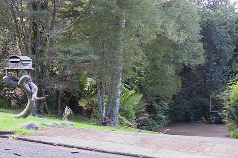 Photo of property in 30 Sylvan Valley Avenue, Titirangi, Auckland, 0604