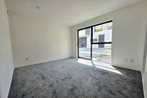 Photo of property in 4/128 Vodanovich Road, Te Atatu South, Auckland, 0610