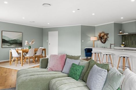 Photo of property in 11 Tutira Place, Poraiti, 4112