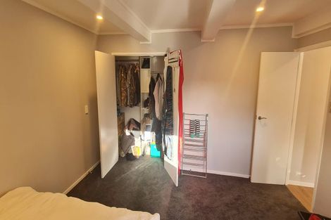 Photo of property in 1/4 James Scott Place, Te Atatu South, Auckland, 0602