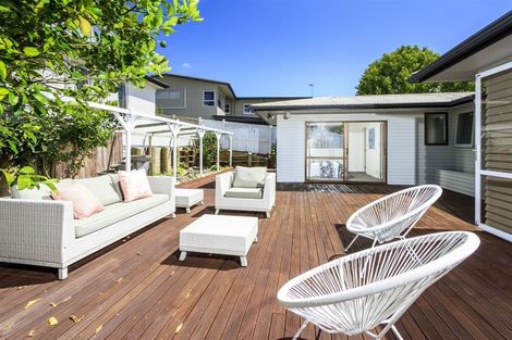 Photo of property in 32a Becroft Drive, Forrest Hill, Auckland, 0620