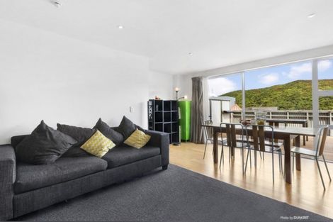 Photo of property in 16 Saddleback Grove, Karori, Wellington, 6012