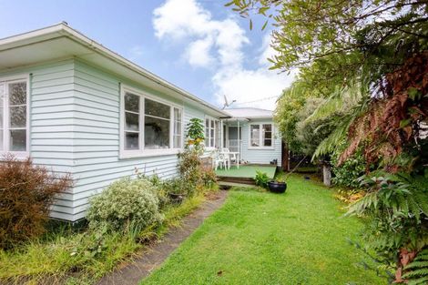Photo of property in 43 Barraud Street, Dannevirke, 4930