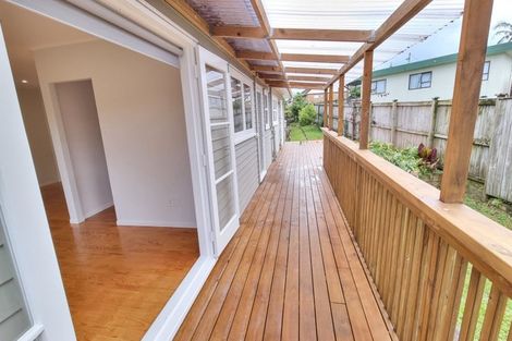 Photo of property in 43 Ramillies Place, Glenfield, Auckland, 0629