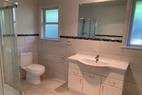 Photo of property in 8 Speedy Crescent, Hillcrest, Auckland, 0627