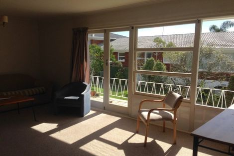 Photo of property in 1/5 Onepoto Road, Hauraki, Auckland, 0622