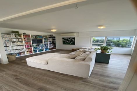 Photo of property in 10a Hatton Road, Orewa, 0931