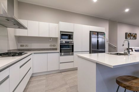 Photo of property in 41 Maka Terrace, Orewa, 0931