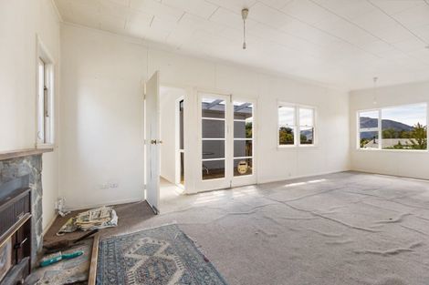 Photo of property in 7 Eely Point Road, Wanaka, 9305