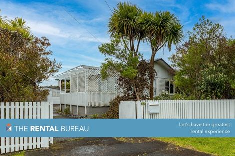 Photo of property in 73 Gloria Avenue, Te Atatu Peninsula, Auckland, 0610