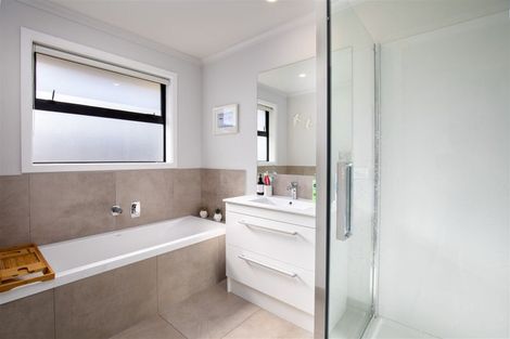 Photo of property in 28 Olds Crescent, Cromwell, 9310