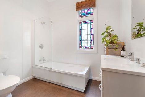 Photo of property in 183 Tukapa Street, Westown, New Plymouth, 4310