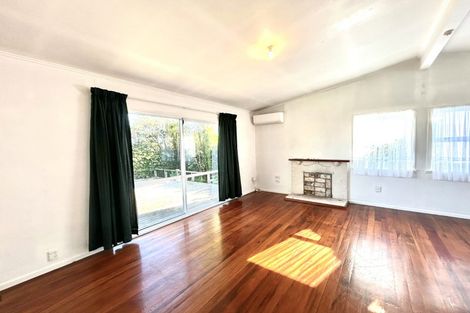 Photo of property in 1/41 Aeroview Drive, Beach Haven, Auckland, 0626