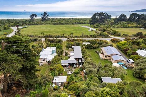 Photo of property in 8 Beach Road, Long Beach, Port Chalmers, 9081