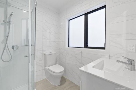 Photo of property in 142 Glanmire Road, Newlands, Wellington, 6037