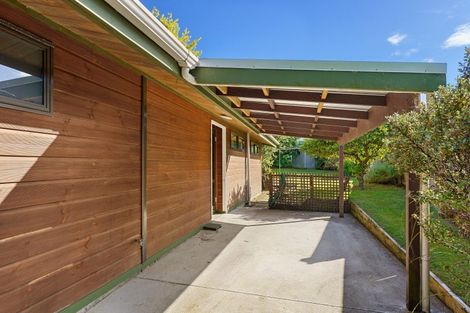 Photo of property in 16 Lupin Road, Otaki, 5512