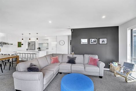 Photo of property in 6 Fry Place, Rolleston, 7614