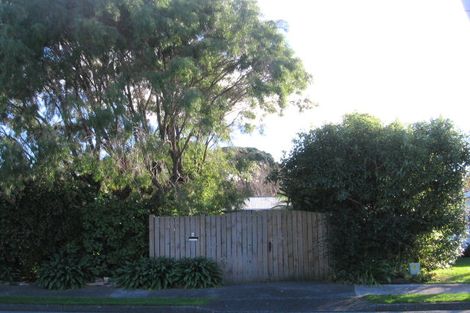 Photo of property in 6 Leybourne Avenue, Waikanae, 5036