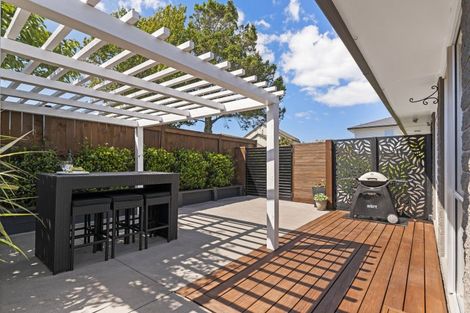 Photo of property in 28 Sunny Bay Road, Matua, Tauranga, 3110