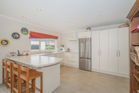 Photo of property in 8 Eyre Street, Whitianga, 3510